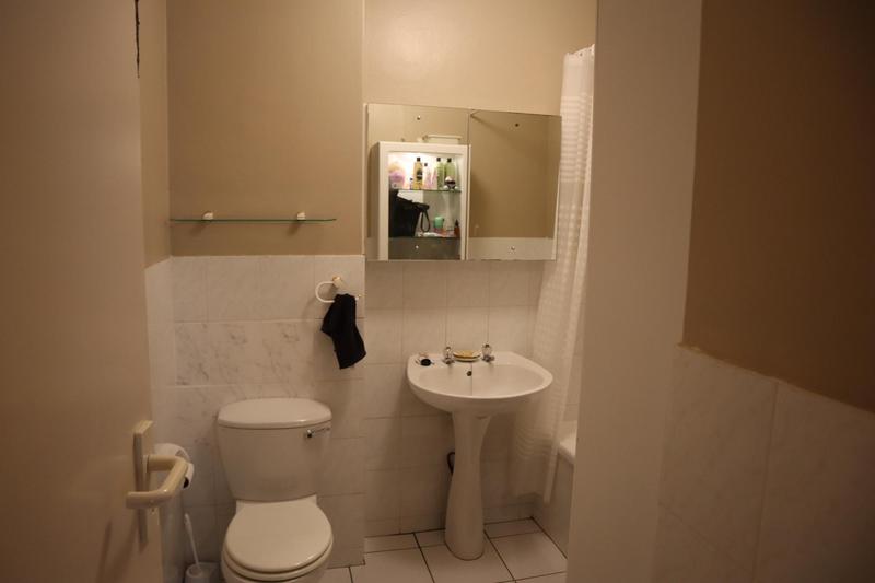 To Let 2 Bedroom Property for Rent in Vredehoek Western Cape